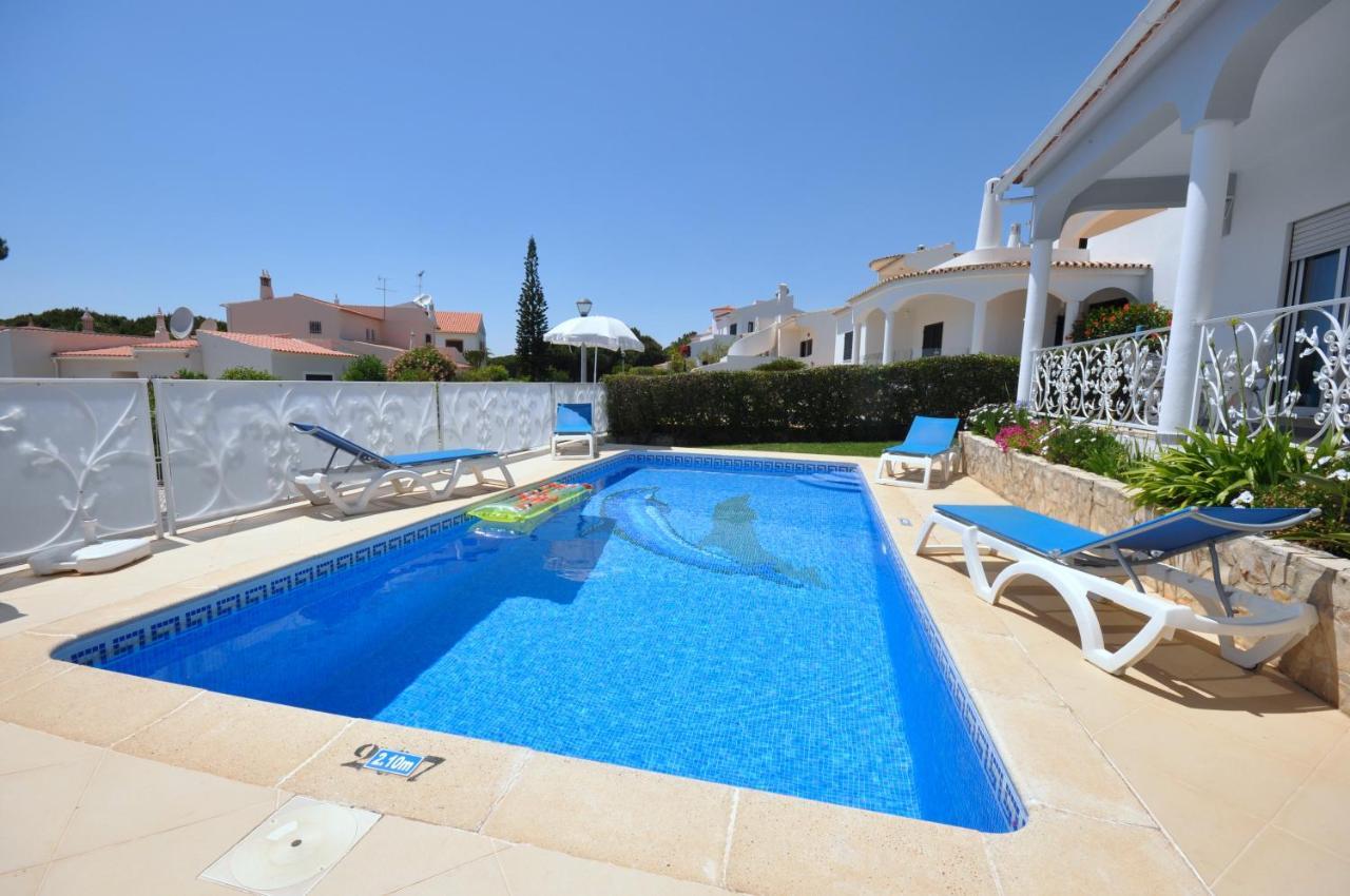 Well-Appointed Villa Is Situated In The Popular Resort Of Vilamoura Quarteira Exteriér fotografie