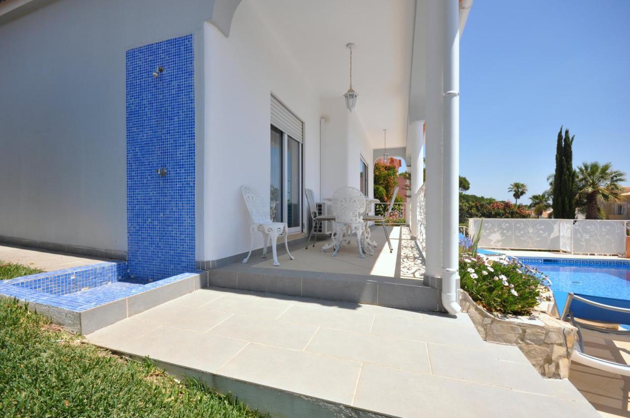 Well-Appointed Villa Is Situated In The Popular Resort Of Vilamoura Quarteira Exteriér fotografie